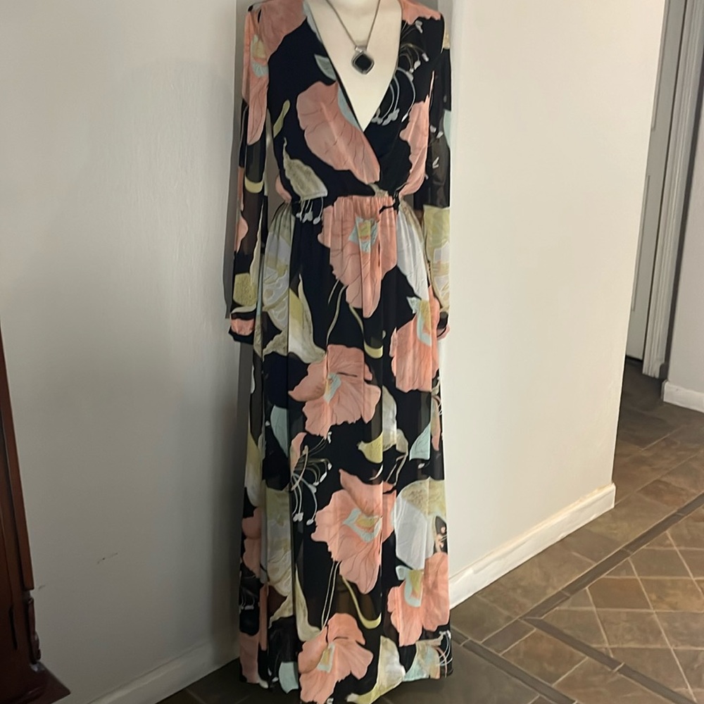 Lulu’s| Wondrous Water Lillies Floral Maxi Dress
